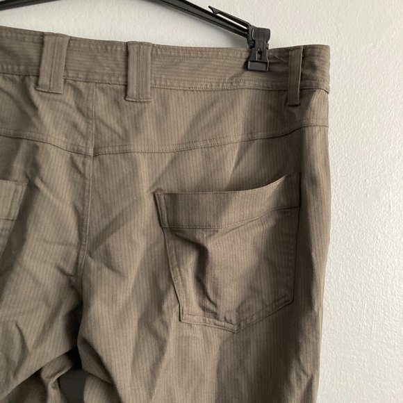 Lululemon Pants Size 36 - Picture 6 of 8